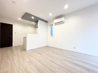 ウルバーノIII【1階】の居間