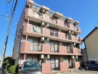 グランドステータスフリーダム【3階】の外観