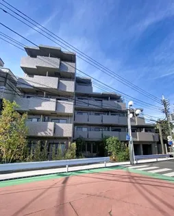 ルーブル武蔵新城七番館【3階】の外観