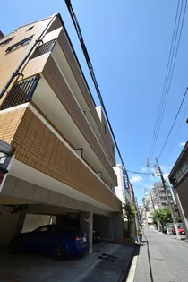 ベルメゾン新見【2階】の外観