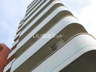 栃木県宇都宮市三番町【マンション】の外観