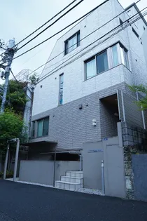 東京都港区南麻布1【マンション】の外観