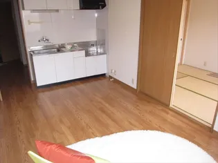 コートダジュール22【2階】の居間