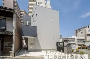 Rea【2階】の外観