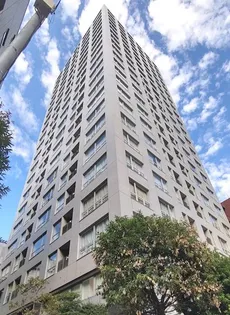 東京都港区三田1【マンション】の外観