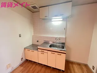 ノーブルタウン【2階】のキッチン