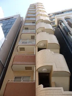 セリーヌ元麻布の画像