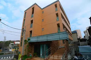 St.ラール(セントラール)【1階】の外観