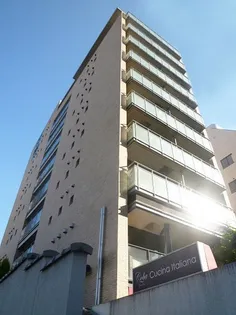 Chrysantheme West【3階】の外観