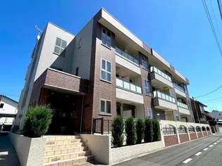ジュネス【2階】の外観