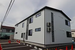 コンフォールモロエ Bの画像