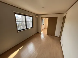 エクセレントスリーフォー【2階】の内装