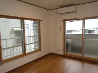 サンコート四谷【2階】の外観