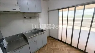 サニーヒルコーポA【2階】の居間