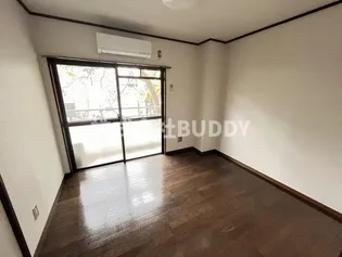 EIMIレジデンス【2階】の居間