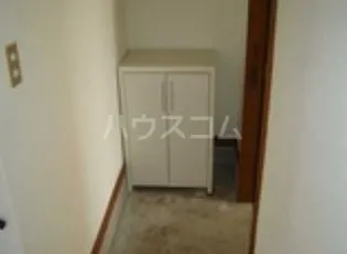 かわせみハウス【2階】の玄関