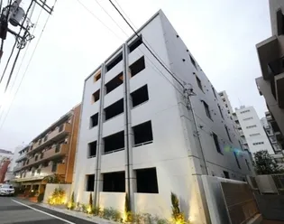 東京都新宿区四谷三栄町【マンション】の外観