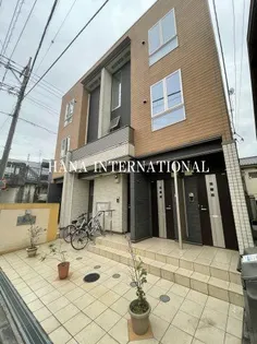 グランドライン【2階】の外観