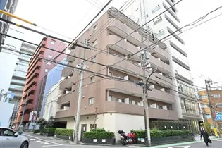 東京都新宿区四谷4【マンション】の外観