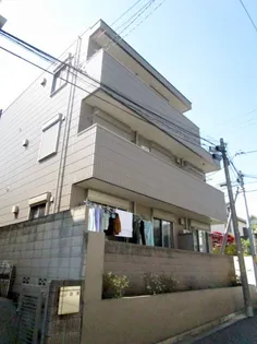 Precious【1階】の外観