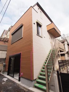 東京都渋谷区神宮前3【一戸建】の外観