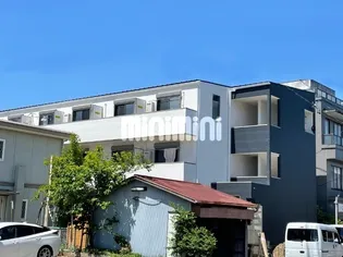 PARIS【2階】の外観