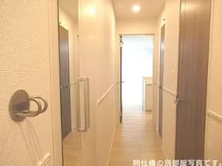 T.MガーデンIII【3階】の玄関