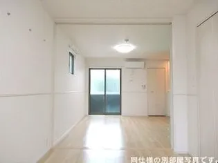 T.MガーデンIII【3階】の居間