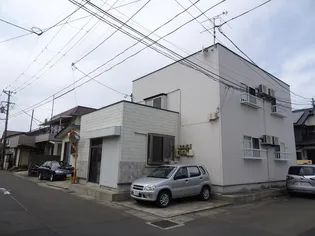 クラウンコートの画像