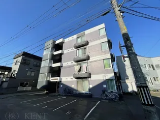 プラザイン八軒【2階】の外観