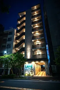 東京都新宿区余丁町【マンション】の外観