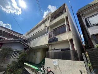 長瀬ロイヤルハイツ【1階】の外観
