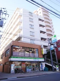 エグゼクティブ上杉【3階】の外観