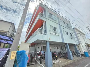 山一鹿浜マンション【1階】の外観