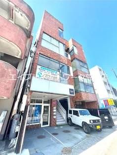 宇宿ビル【3階】の外観