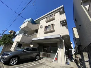 シャンポール明日香【3階】の外観