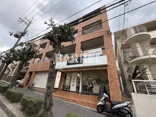 緑地ビルの画像