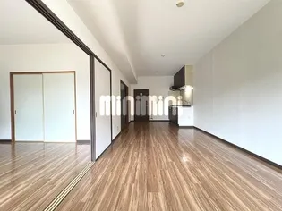 アヴァンセ・F【1階】の居間