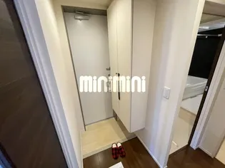 Z i Z i【1階】の玄関