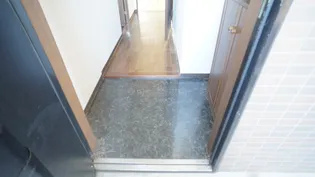 フレシール【3階】の玄関