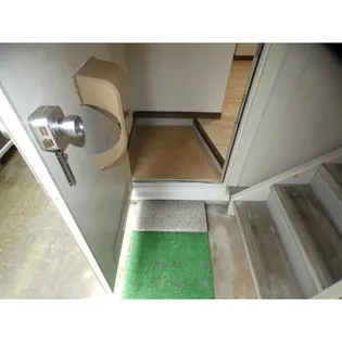 コンフォートM【1階】の玄関