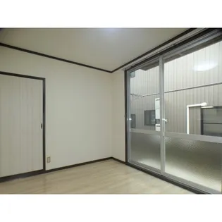 コンフォートM【1階】の居間