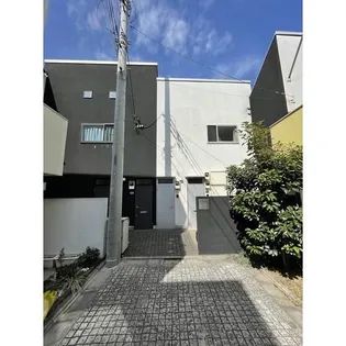 ルミウス下北沢【2階】の外観