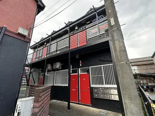 プラザドゥベルB【1階】の外観