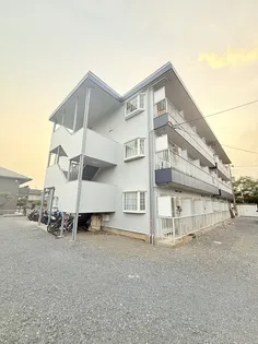 メゾンリバーサイド【1階】の外観