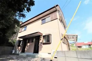 山上アパートの外観