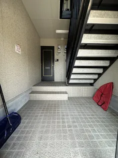 ユーティーライズA棟【1階】の地図