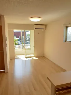 メゾン・シリウスI【1階】の居間