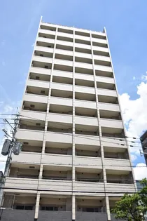 サヴォイソリディティ【3階】の外観