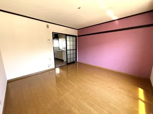 カーム・クウォーターB【2階】の内装